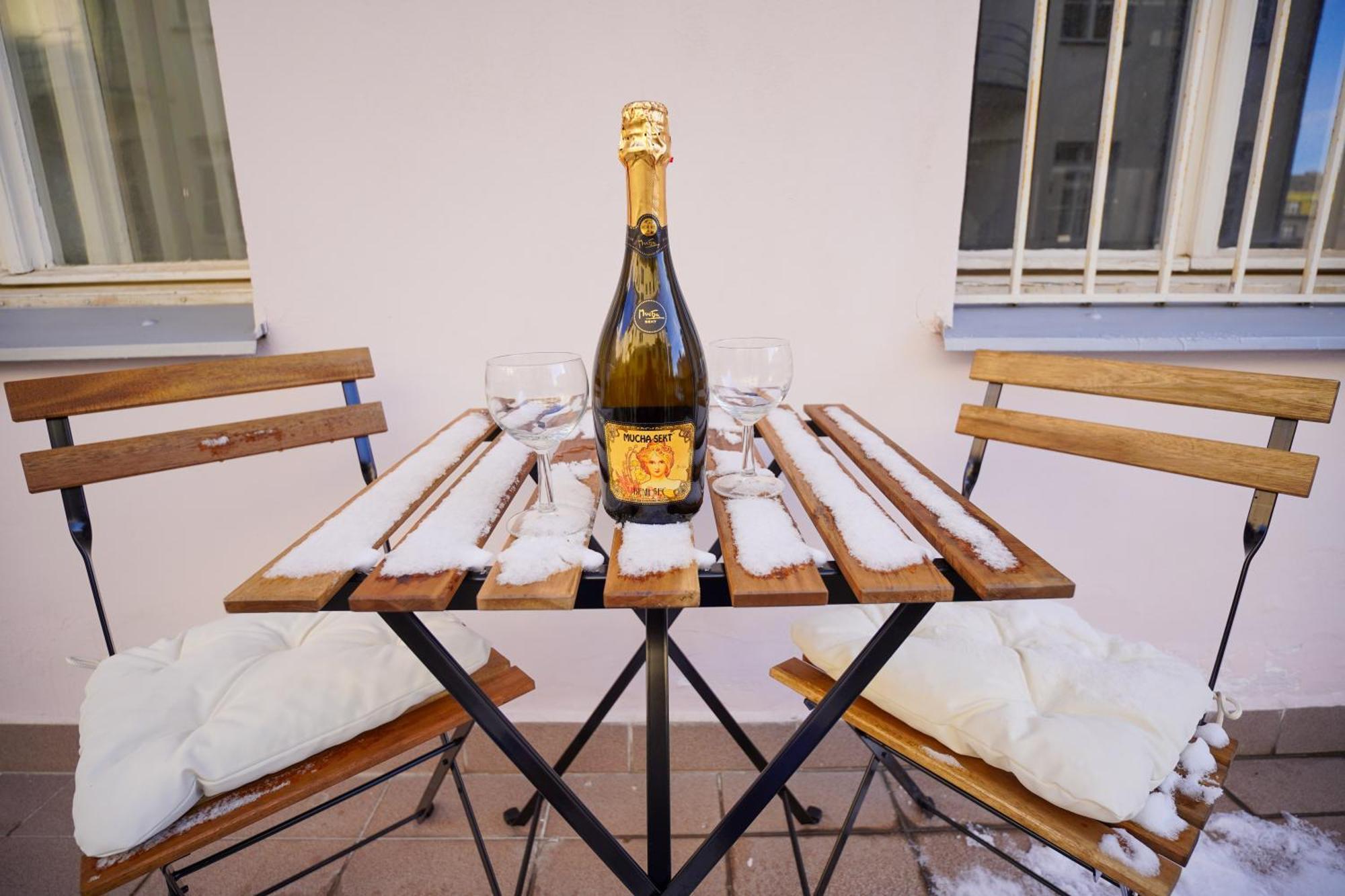 Elegant & Stylish Center Apartments! Prague Exterior photo