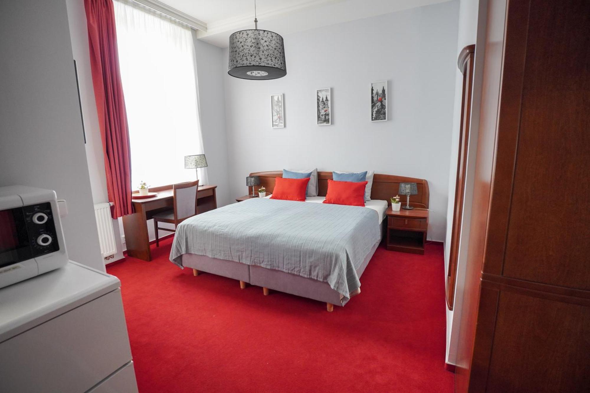 Elegant & Stylish Center Apartments! Prague Exterior photo